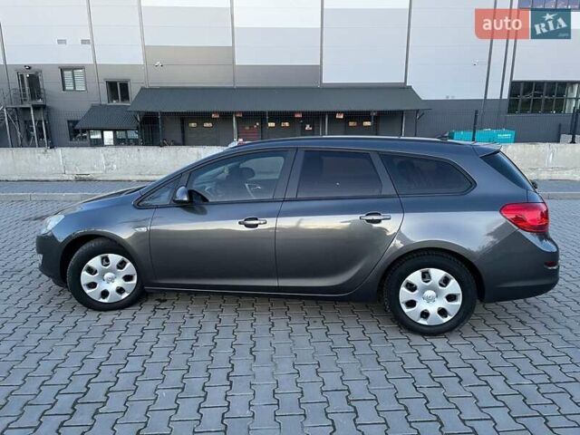 Сірий Опель Астра, об'ємом двигуна 1.7 л та пробігом 244 тис. км за 7000 $, фото 5 на Automoto.ua