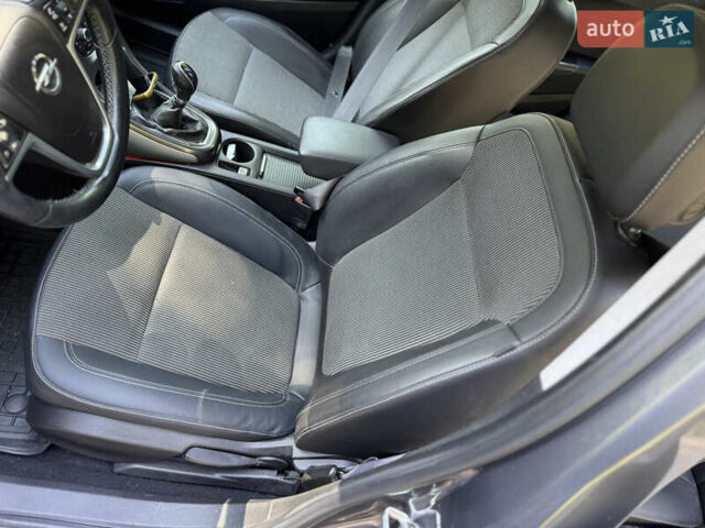 Сірий Опель Астра, об'ємом двигуна 1.69 л та пробігом 160 тис. км за 6000 $, фото 32 на Automoto.ua