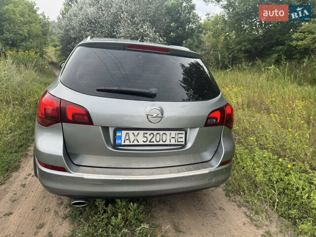 Серый Опель Астра, объемом двигателя 1.36 л и пробегом 245 тыс. км за 7000 $, фото 3 на Automoto.ua