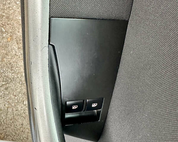 Серый Опель Астра, объемом двигателя 1.6 л и пробегом 148 тыс. км за 7800 $, фото 16 на Automoto.ua