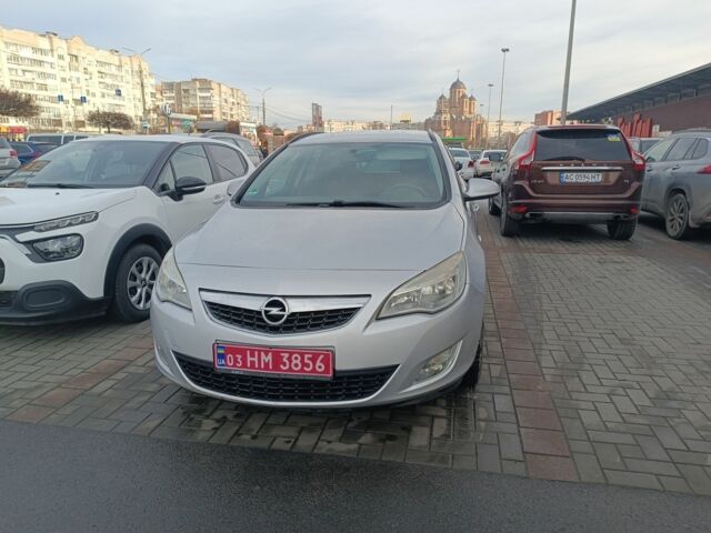 Серый Опель Астра, объемом двигателя 1.6 л и пробегом 264 тыс. км за 5850 $, фото 1 на Automoto.ua