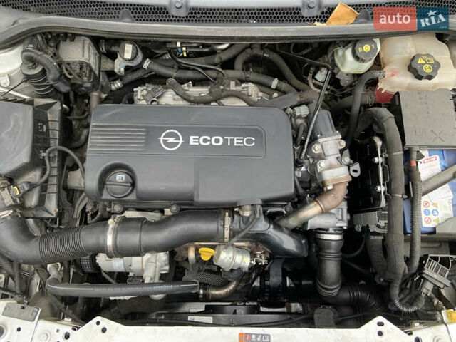 Серый Опель Астра, объемом двигателя 1.69 л и пробегом 230 тыс. км за 7600 $, фото 13 на Automoto.ua