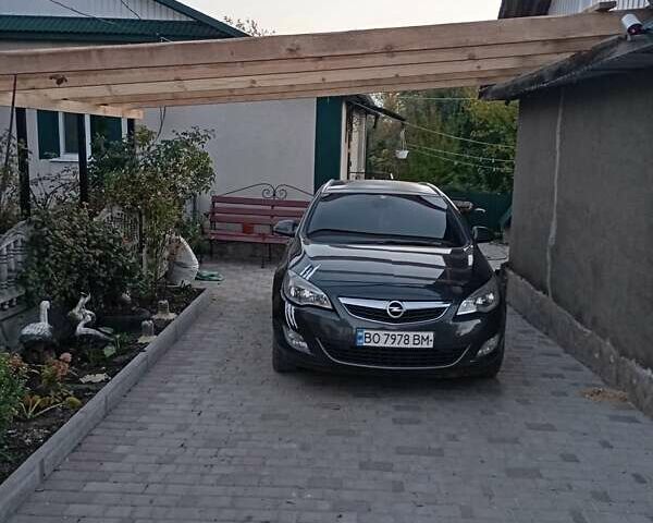 Серый Опель Астра, объемом двигателя 1.7 л и пробегом 236 тыс. км за 7200 $, фото 14 на Automoto.ua