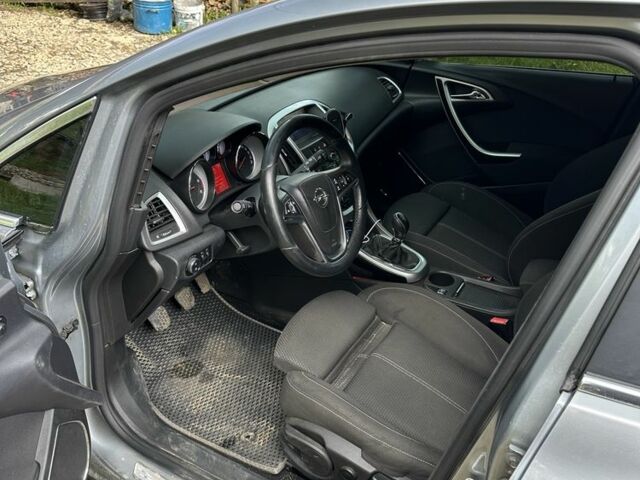 Сірий Опель Астра, об'ємом двигуна 2 л та пробігом 370 тис. км за 6100 $, фото 9 на Automoto.ua