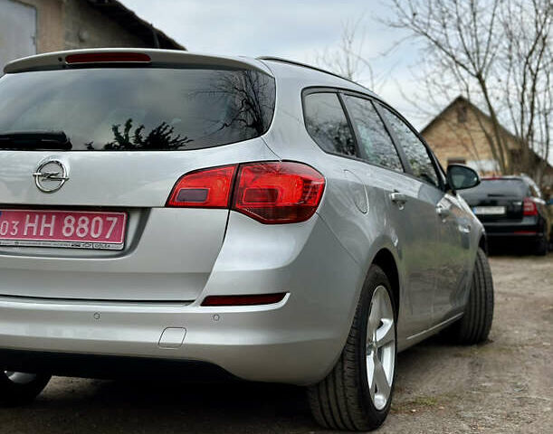Серый Опель Астра, объемом двигателя 1.6 л и пробегом 148 тыс. км за 7800 $, фото 9 на Automoto.ua