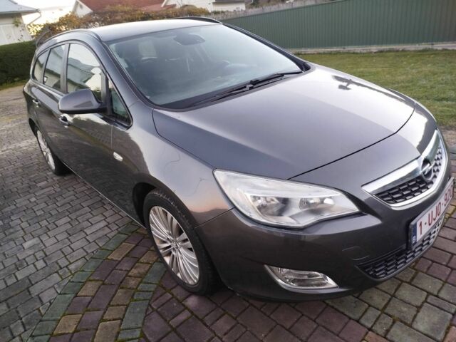 Опель Астра 2011 в Коломые на Automoto.ua Серый Опель Астра, объемом двигателя 1.2 л и пробегом 240 тыс. км за 5400 $, фото 1 на Automoto.ua