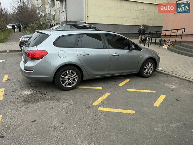 Серый Опель Астра, объемом двигателя 1.7 л и пробегом 308 тыс. км за 6500 $, фото 3 на Automoto.ua