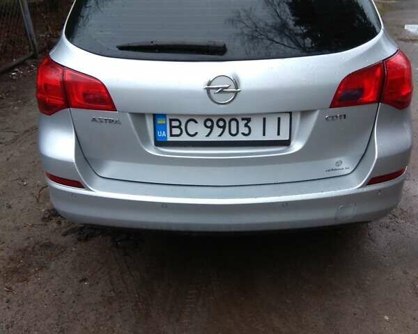 Серый Опель Астра, объемом двигателя 1.69 л и пробегом 248 тыс. км за 7200 $, фото 1 на Automoto.ua