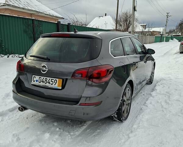 Серый Опель Астра, объемом двигателя 0 л и пробегом 245 тыс. км за 8850 $, фото 6 на Automoto.ua