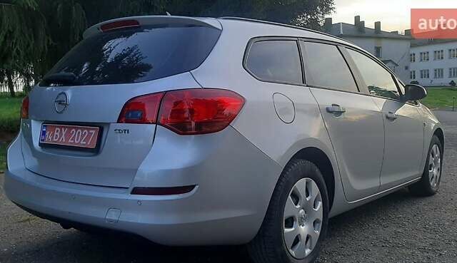 Серый Опель Астра, объемом двигателя 1.7 л и пробегом 248 тыс. км за 6950 $, фото 13 на Automoto.ua