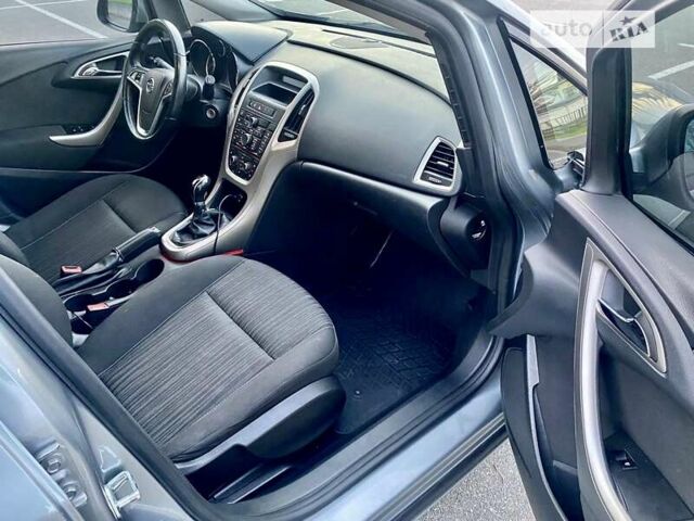 Сірий Опель Астра, об'ємом двигуна 1.3 л та пробігом 200 тис. км за 6300 $, фото 11 на Automoto.ua