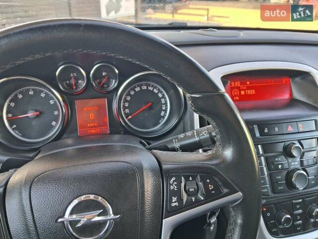 Серый Опель Астра, объемом двигателя 1.6 л и пробегом 176 тыс. км за 7200 $, фото 3 на Automoto.ua