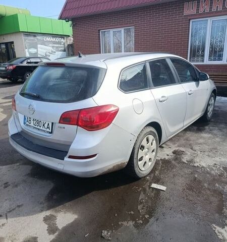 Серый Опель Астра, объемом двигателя 1.7 л и пробегом 212 тыс. км за 4999 $, фото 3 на Automoto.ua