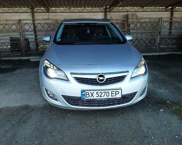 Серый Опель Астра, объемом двигателя 1.4 л и пробегом 126 тыс. км за 6200 $, фото 42 на Automoto.ua