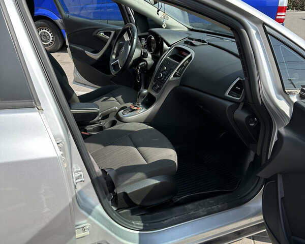 Сірий Опель Астра, об'ємом двигуна 2 л та пробігом 214 тис. км за 8100 $, фото 22 на Automoto.ua