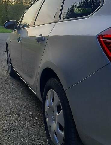 Серый Опель Астра, объемом двигателя 1.7 л и пробегом 248 тыс. км за 6950 $, фото 15 на Automoto.ua