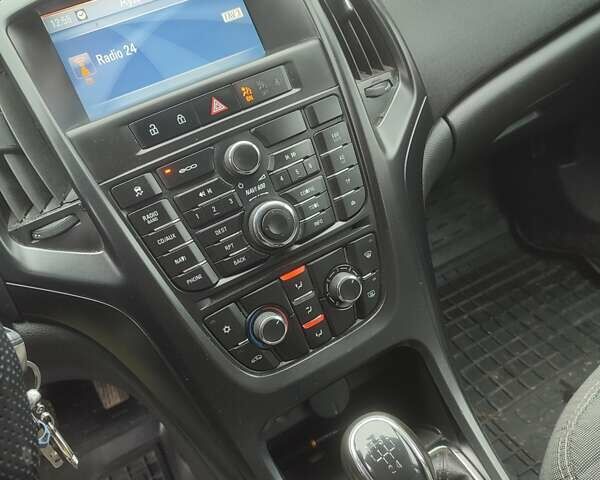 Серый Опель Астра, объемом двигателя 1.25 л и пробегом 254 тыс. км за 5000 $, фото 16 на Automoto.ua