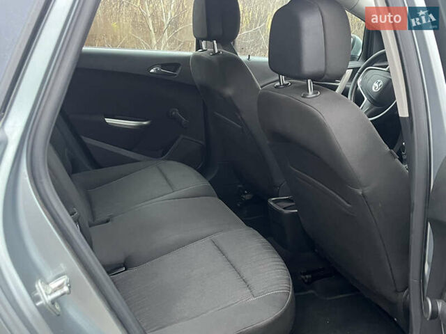 Сірий Опель Астра, об'ємом двигуна 1.96 л та пробігом 260 тис. км за 4950 $, фото 12 на Automoto.ua