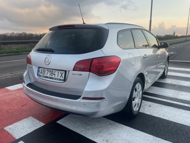 Серый Опель Астра, объемом двигателя 1.2 л и пробегом 255 тыс. км за 5700 $, фото 4 на Automoto.ua