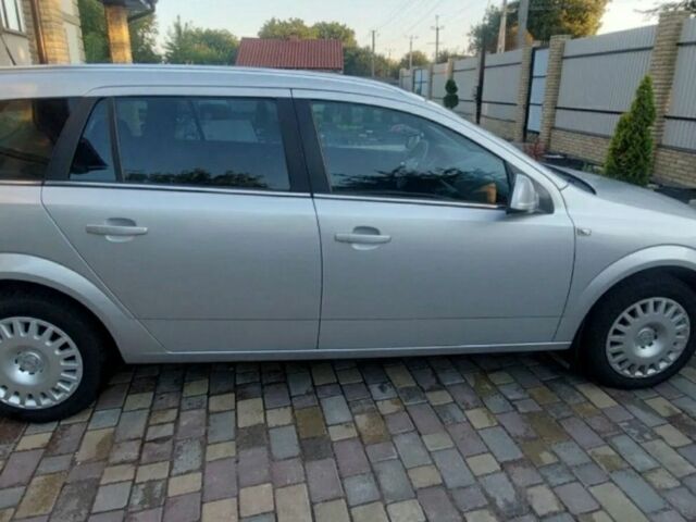 Серый Опель Астра, объемом двигателя 1.7 л и пробегом 214 тыс. км за 6150 $, фото 3 на Automoto.ua