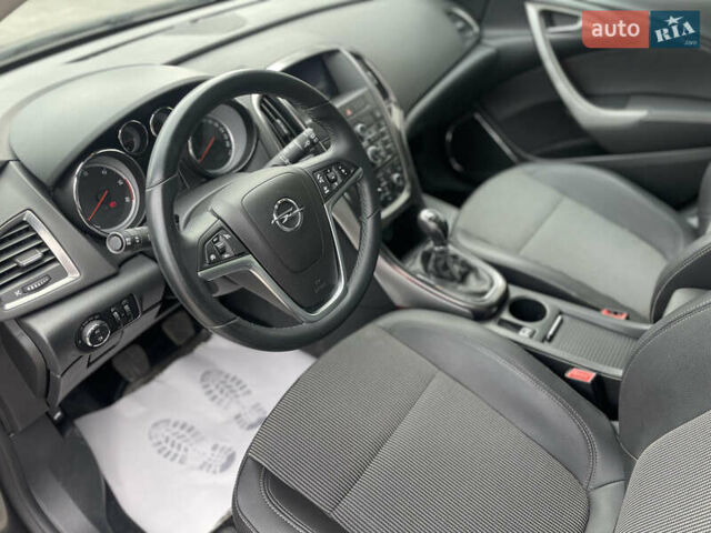Сірий Опель Астра, об'ємом двигуна 1.7 л та пробігом 204 тис. км за 8700 $, фото 72 на Automoto.ua