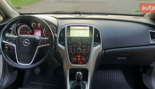 Серый Опель Астра, объемом двигателя 1.7 л и пробегом 248 тыс. км за 6950 $, фото 34 на Automoto.ua