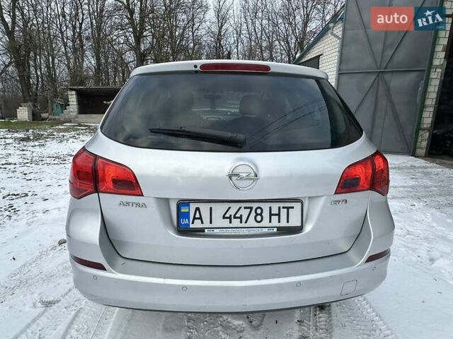 Серый Опель Астра, объемом двигателя 1.69 л и пробегом 249 тыс. км за 3350 $, фото 5 на Automoto.ua