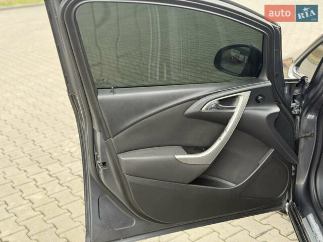 Серый Опель Астра, объемом двигателя 1.69 л и пробегом 412 тыс. км за 6500 $, фото 26 на Automoto.ua