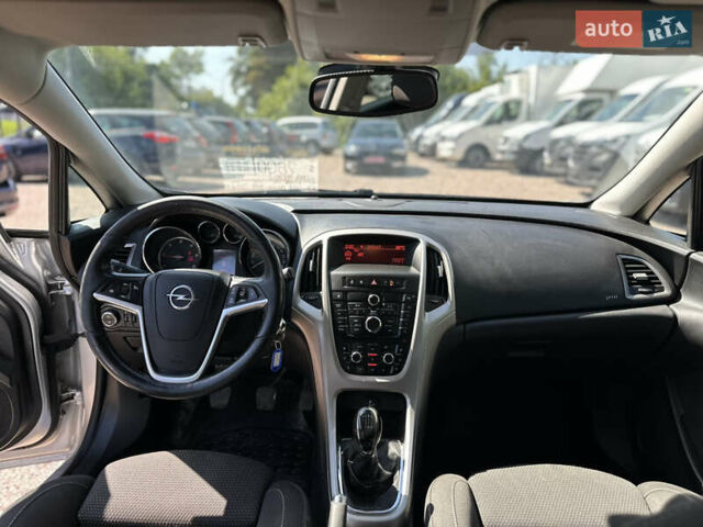 Серый Опель Астра, объемом двигателя 1.7 л и пробегом 183 тыс. км за 7900 $, фото 25 на Automoto.ua