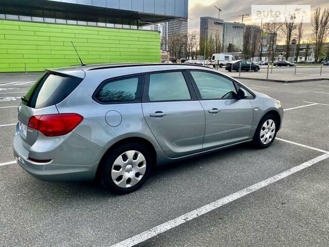 Сірий Опель Астра, об'ємом двигуна 1.3 л та пробігом 200 тис. км за 6300 $, фото 5 на Automoto.ua