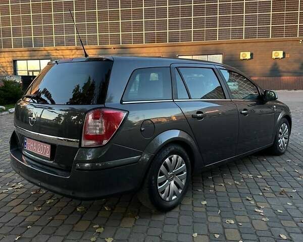 Опель Астра 2011 в Луцке на Automoto.ua Серый Опель Астра, объемом двигателя 1.6 л и пробегом 172 тыс. км за 5900 $, фото 51 на Automoto.ua