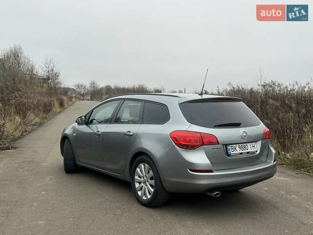 Сірий Опель Астра, об'ємом двигуна 1.96 л та пробігом 260 тис. км за 4950 $, фото 6 на Automoto.ua