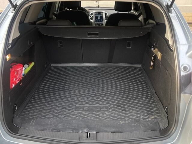 Сірий Опель Астра, об'ємом двигуна 2 л та пробігом 300 тис. км за 7300 $, фото 3 на Automoto.ua