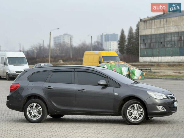 Серый Опель Астра, объемом двигателя 1.69 л и пробегом 412 тыс. км за 6500 $, фото 3 на Automoto.ua