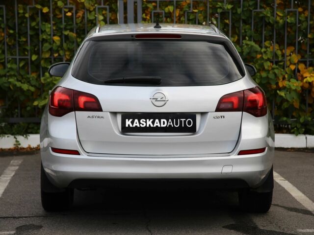 Серый Опель Астра, объемом двигателя 1.7 л и пробегом 233 тыс. км за 7800 $, фото 4 на Automoto.ua