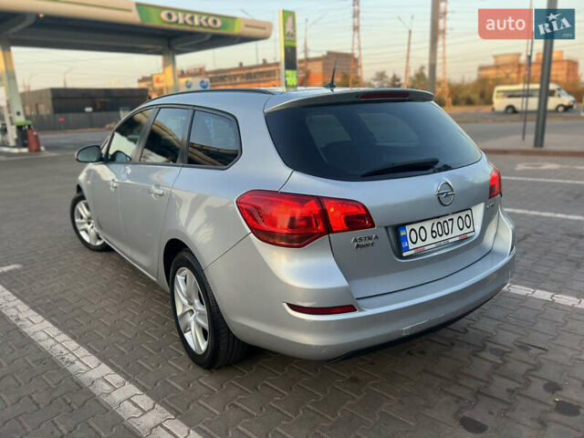Серый Опель Астра, объемом двигателя 1.69 л и пробегом 330 тыс. км за 6300 $, фото 3 на Automoto.ua