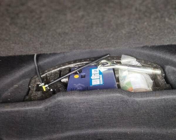 Серый Опель Астра, объемом двигателя 1.69 л и пробегом 240 тыс. км за 6150 $, фото 6 на Automoto.ua