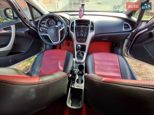 Опель Астра 2011 в Коростене на Automoto.ua Серый Опель Астра, объемом двигателя 1.7 л и пробегом 395 тыс. км за 6400 $, фото 10 на Automoto.ua
