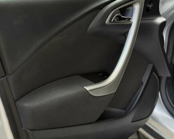 Сірий Опель Астра, об'ємом двигуна 1.96 л та пробігом 280 тис. км за 7950 $, фото 24 на Automoto.ua