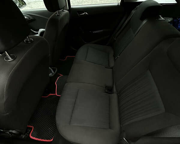 Серый Опель Астра, объемом двигателя 1.69 л и пробегом 261 тыс. км за 6300 $, фото 12 на Automoto.ua