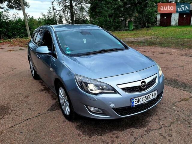 Серый Опель Астра, объемом двигателя 2 л и пробегом 317 тыс. км за 5500 $, фото 1 на Automoto.ua