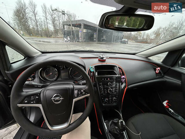 Серый Опель Астра, объемом двигателя 1.69 л и пробегом 261 тыс. км за 6300 $, фото 11 на Automoto.ua