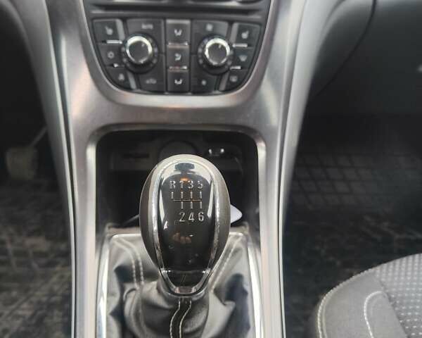 Опель Астра 2011 в Сарнах на Automoto.ua Серый Опель Астра, объемом двигателя 2 л и пробегом 261 тыс. км за 8500 $, фото 6 на Automoto.ua