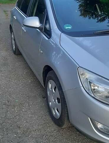 Серый Опель Астра, объемом двигателя 1.7 л и пробегом 248 тыс. км за 6950 $, фото 18 на Automoto.ua