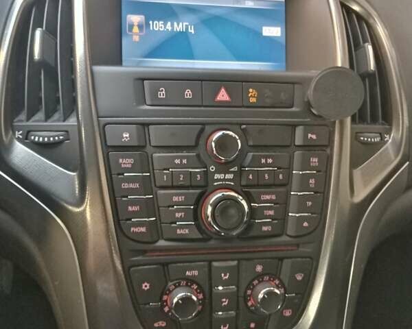 Серый Опель Астра, объемом двигателя 1.7 л и пробегом 177 тыс. км за 7208 $, фото 4 на Automoto.ua