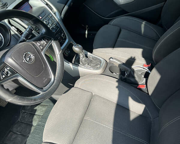 Сірий Опель Астра, об'ємом двигуна 1.7 л та пробігом 260 тис. км за 5999 $, фото 28 на Automoto.ua