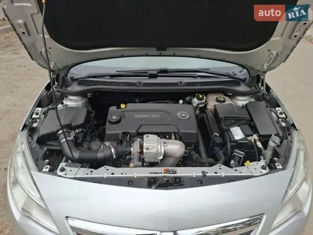 Серый Опель Астра, объемом двигателя 1.3 л и пробегом 241 тыс. км за 6500 $, фото 14 на Automoto.ua