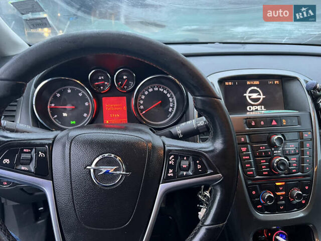 Серый Опель Астра, объемом двигателя 1.7 л и пробегом 287 тыс. км за 6500 $, фото 9 на Automoto.ua