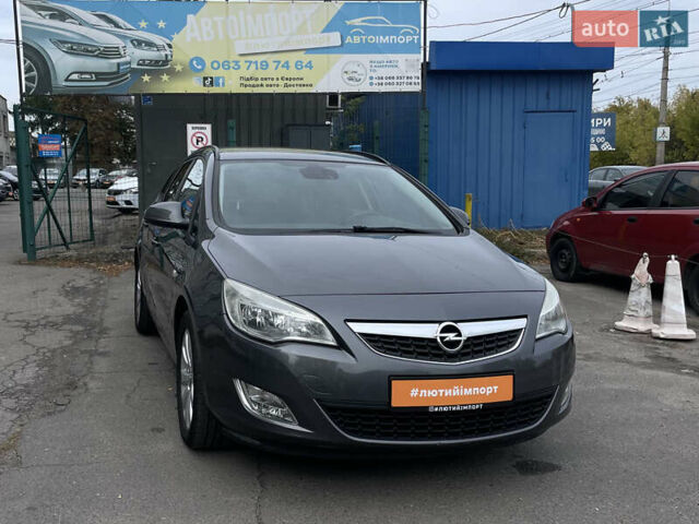 Сірий Опель Астра, об'ємом двигуна 1.7 л та пробігом 204 тис. км за 8700 $, фото 16 на Automoto.ua