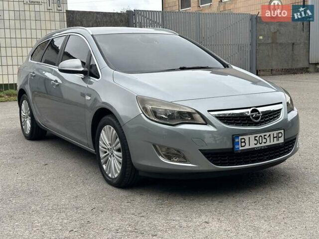 Серый Опель Астра, объемом двигателя 2 л и пробегом 240 тыс. км за 7100 $, фото 5 на Automoto.ua